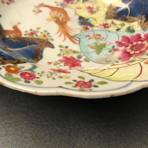Negen stukken Chinees famille rose porselein met 'Tabaksbladeren' decor, Qianlong — foto 38