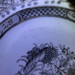 Neuf assiettes en porcelaine de Chine grisaille et de style Imari, Yongzheng/Qianlong — photo 17