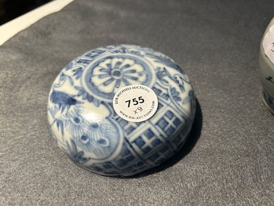 Neuf pièces en porcelaine de Chine en bleu et blanc provenant d'épaves, Wanli et postérieur — photo 1