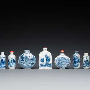 Neuf tabatières en porcelaine de Chine en bleu et blanc, 19/20ème — photo 2
