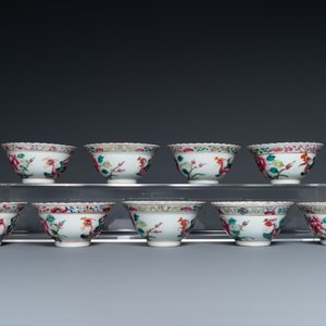 Neuf tasses et dix-sept soucoupes en porcelaine de Chine pour le marché Straits ou Peranakan, 19ème — photo 9