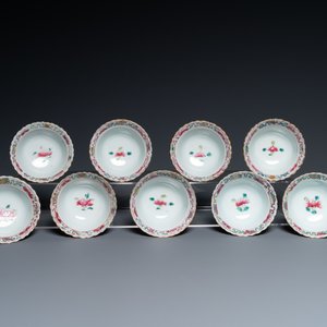 Neuf tasses et dix-sept soucoupes en porcelaine de Chine pour le marché Straits ou Peranakan, 19ème — photo 10