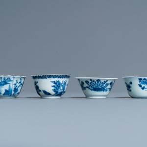 Nine Chinese blue and white and famille rose saucers and six cups, Kangxi/Qianlong — photo 5