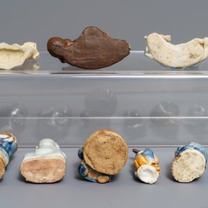 Nine Chinese blue and white biscuit figures, Qianlong — 照片 4