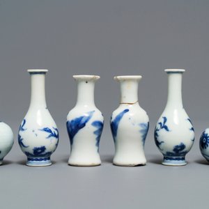 Nine Chinese blue and white miniature vases, an 'Amsterdams bont' teapot and a milk jug, Kangxi and later — photo 7
