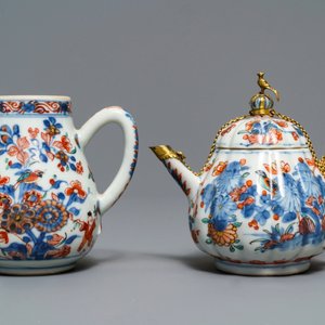 Nine Chinese blue and white miniature vases, an 'Amsterdams bont' teapot and a milk jug, Kangxi and later — photo 10