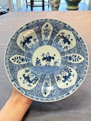 Nine Chinese blue and white plates with figural design, 18th C. — 照片 18
