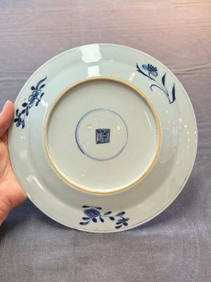 Nine Chinese blue and white plates with figural design, 18th C. — 照片 19
