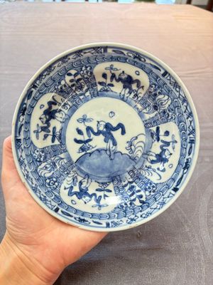 Nine Chinese blue and white plates with figural design, 18th C. — 照片 5