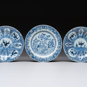 Nine Chinese blue and white plates with figural design, 18th C. — 照片 2