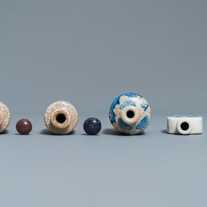 Nine Chinese blue and white snuff bottles, 19/20th C. — 照片 12