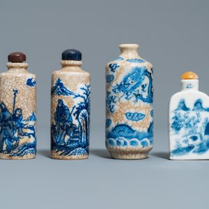 Nine Chinese blue and white snuff bottles, 19/20th C. — 照片 8