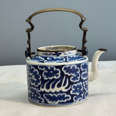 Nine Chinese blue and white wares for the Southeast Asian market, including Bleu de Hue — photo 85