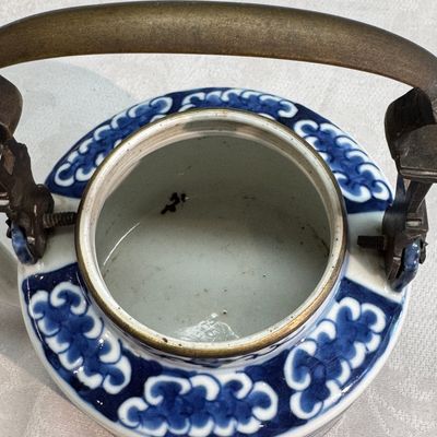 Nine Chinese blue and white wares for the Southeast Asian market, including Bleu de Hue — photo 94