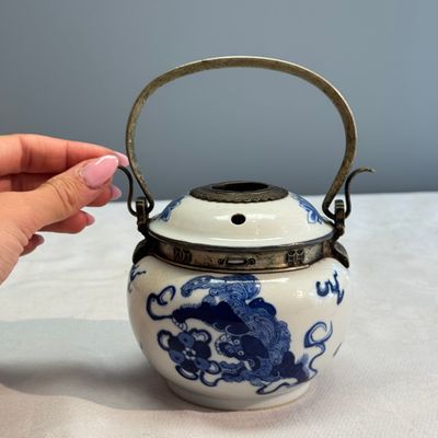 Nine Chinese blue and white wares for the Southeast Asian market, including Bleu de Hue — photo 101