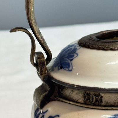 Nine Chinese blue and white wares for the Southeast Asian market, including Bleu de Hue — photo 103