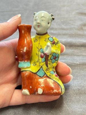 Nine Chinese blue, white, celadon-glazed and famille rose figures, 18/19th C. — 照片 25