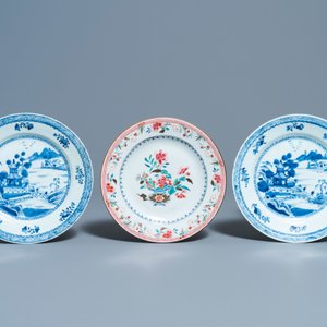 Nine Chinese blue, white, iron-red and gilt plates, Kangxi/Qianlong — photo 4