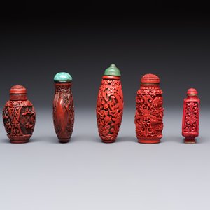 Nine Chinese cinnabar lacquer snuff bottles and a covered box, Qianlong marks, 19/20th C. — photo 9