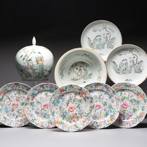 Nine Chinese famille rose and qianjiang cai wares, 19/20th C. — 照片 1