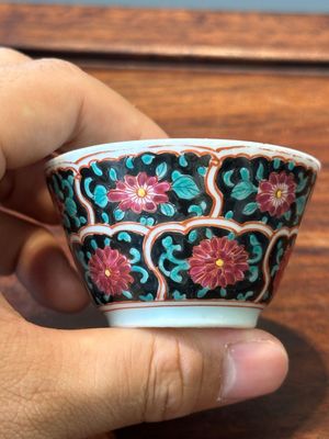 Nine Chinese famille rose cups and eight saucers, Yongzheng/Qianlong — 照片 58