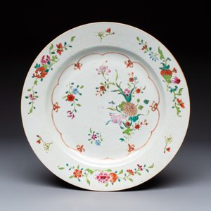 Nine Chinese famille rose plates with floral design, Qianlong — photo 14