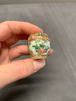 Nine Chinese famille rose wares, 19/20th C. — 照片 25