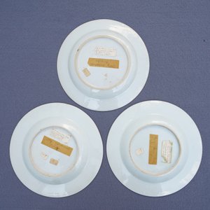 Nine Chinese grisaille and Imari-style plates, Yongzheng/Qianlong — photo 13