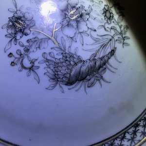 Nine Chinese grisaille and Imari-style plates, Yongzheng/Qianlong — photo 15