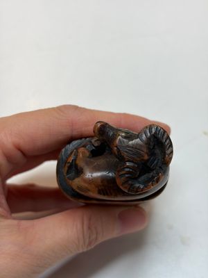 Nine Chinese hardstone carvings and bowls, including jade, 19/20th C. — photo 14