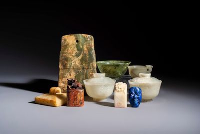 Nine Chinese hardstone carvings and bowls, including jade, 19/20th C.