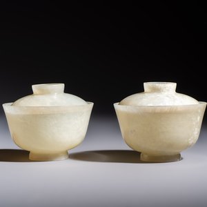 Nine Chinese hardstone carvings and bowls, including jade, 19/20th C. — photo 15