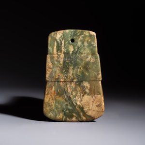 Nine Chinese hardstone carvings and bowls, including jade, 19/20th C. — photo 3