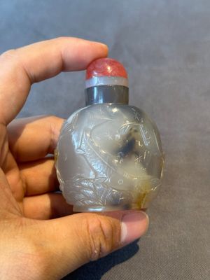 Nine Chinese jade and agate snuff bottles, 19/20th C. — photo 14