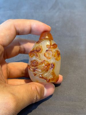 Nine Chinese jade and agate snuff bottles, 19/20th C. — photo 22