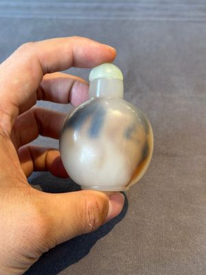 Nine Chinese jade and agate snuff bottles, 19/20th C. — photo 3