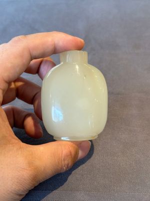 Nine Chinese jade and agate snuff bottles, 19/20th C. — photo 9