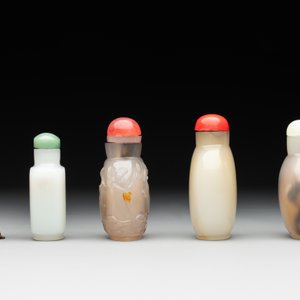 Nine Chinese jade and agate snuff bottles, 19/20th C. — photo 5