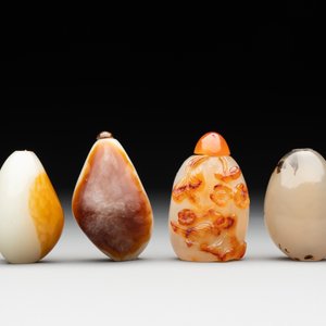 Nine Chinese jade and agate snuff bottles, 19/20th C. — photo 6