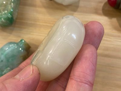 Nine Chinese jade, glass and hardstone snuff bottles, 19/20th C. — photo 22