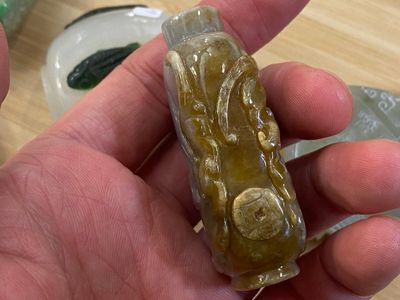 Nine Chinese jade, glass and hardstone snuff bottles, 19/20th C. — photo 36