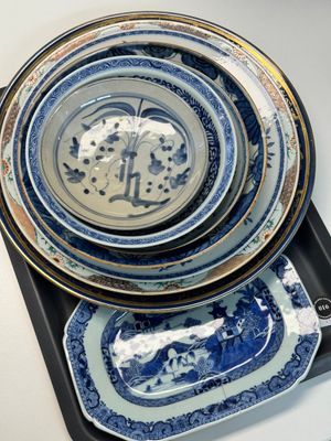 Nine Chinese monochrome, blue, white and famille rose wares, 18/19th C. — foto 1