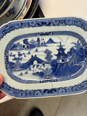 Nine Chinese monochrome, blue, white and famille rose wares, 18/19th C. — foto 2