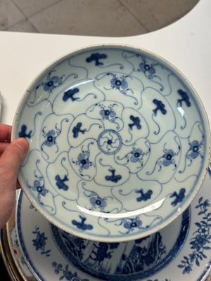 Nine Chinese monochrome, blue, white and famille rose wares, 18/19th C. — foto 10