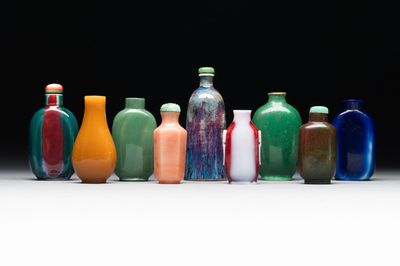 Nine monochrome Chinese porcelain and glass snuff bottles, 19/20th C.
