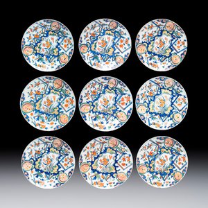 Nine polychrome Dutch Delft 'Lightning' plates, 17/18th C. — photo 1