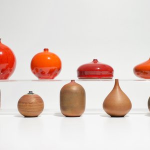 Nine small modernist vases with various red and brown glazes, Perignem and Amphora, 2nd half 20th C. — photo 3