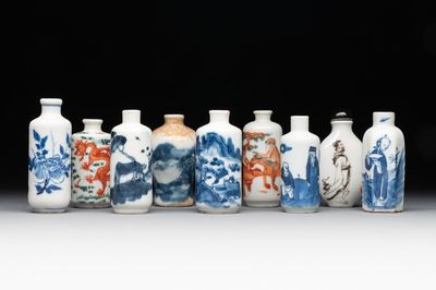 Nine various Chinese porcelain snuff bottles, Yongzheng and Tongzhi mark, 19/20th C.