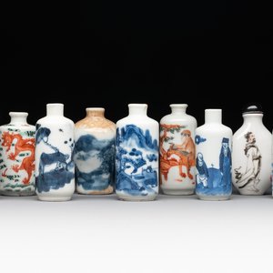 Nine various Chinese porcelain snuff bottles, Yongzheng and Tongzhi mark, 19/20th C. — photo 1