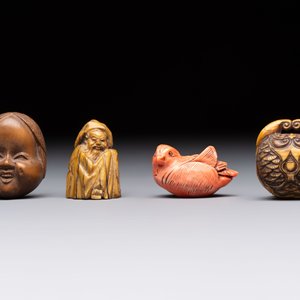 Nine various Japanese netsuke, an inro, a tsuba, a yatate, a bamboo kiseruzutsu and a covered bronze box, Edo/Meiji, 19th C. — photo 2